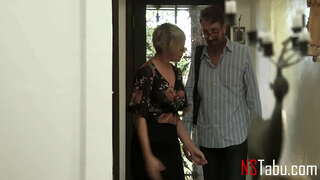 ���้อนแรง Busty MILF พั