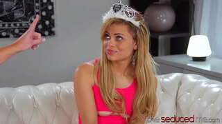 ɇ�生MILF Spanked、なめかわいいティーン