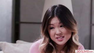 Ű�さなおっぱいアジアと彼女の髪bffったthreesomeと隣