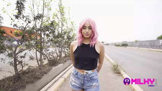 Peru tidak mendapat pekerjaan di negaranya dan dia mendapati dirinya perlu memberikan tubuhnya sebagai pertukaran wang