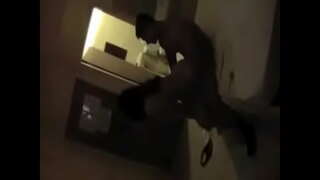 Koca cuckold, penisini karına koyarken kaydeder pt1.