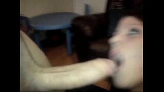 Eine sehr schöne, große, hart, Schwanz wird trocken gesaugt