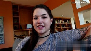 Linda moza primeiro deepthroat