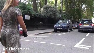 ���ेक्सी सुनहरे बालों वाली एशले सवार आउटडोर नुमाइशबाजी और वयस्क कामुक दर्शक आकर्षक महिला