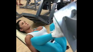 Gracy spor salonunda çalışıyor