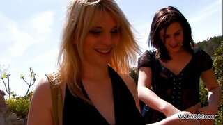 Ass to Mouth in വാതില്പ്പുറകാഴ്ചകള് പൊതു സെക്സ്... ഒരു Cumshot