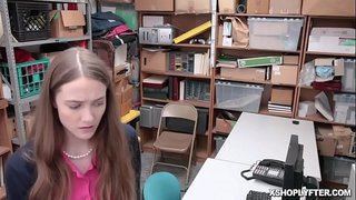 Të dy shoplyfting teen dhe gjyshja është duke u zhurmë me brirë LP Zyrtar Erica Lauren