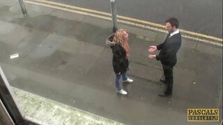 Роб Паскал се подчинява на груб аналу