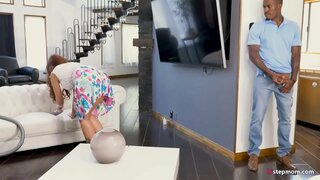 Büyük Siyah Horoz seksi azgın MİLF ile teselli bulma