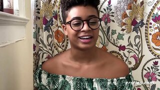 Ebony ที่รักทำงานกับ 2 Dildos