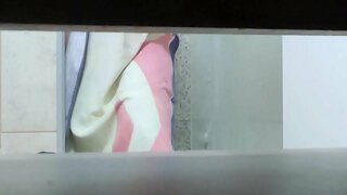 Soror cum tan linea sexy memoriae proditum est, accipiens imber ignarae