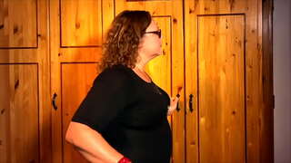 مالکن اپریل - بیت الخلا غلام کی تربیت اور نظم و ضبط کی تربیت